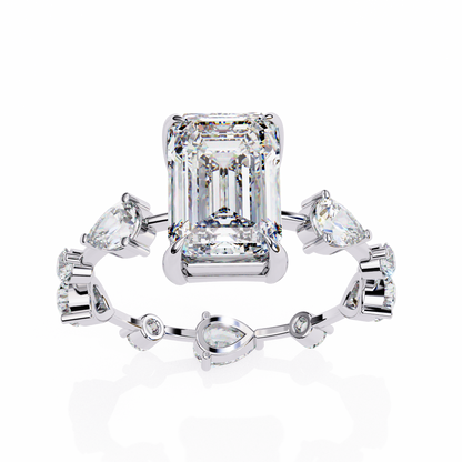 Royal Emerald 2.8 Carat solitaire Ring